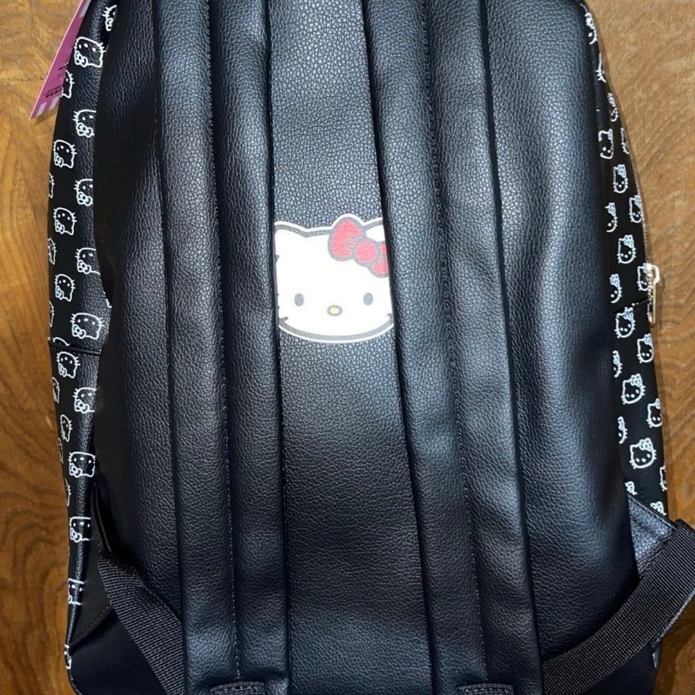 Hello Kitty Backpack - Picture 4 of 4